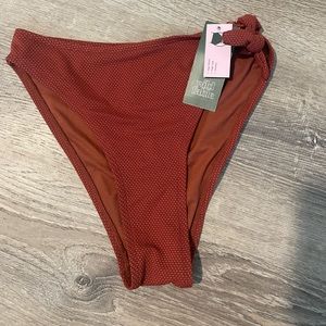 Wild fable bikini bottom size small 4-6. Brand new.